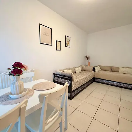 & Spacieux 2 Pieces Avec Parking Prive