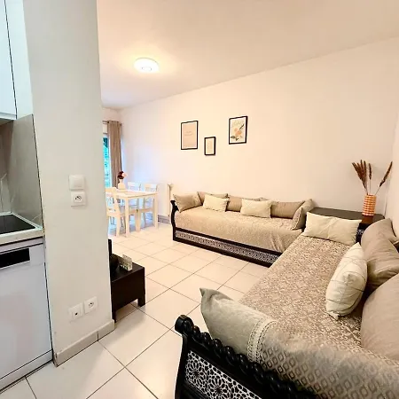Appartement & Spacieux 2 Pieces Avec Parking Prive