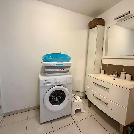 & Spacieux 2 Pieces Avec Parking Prive Appartement